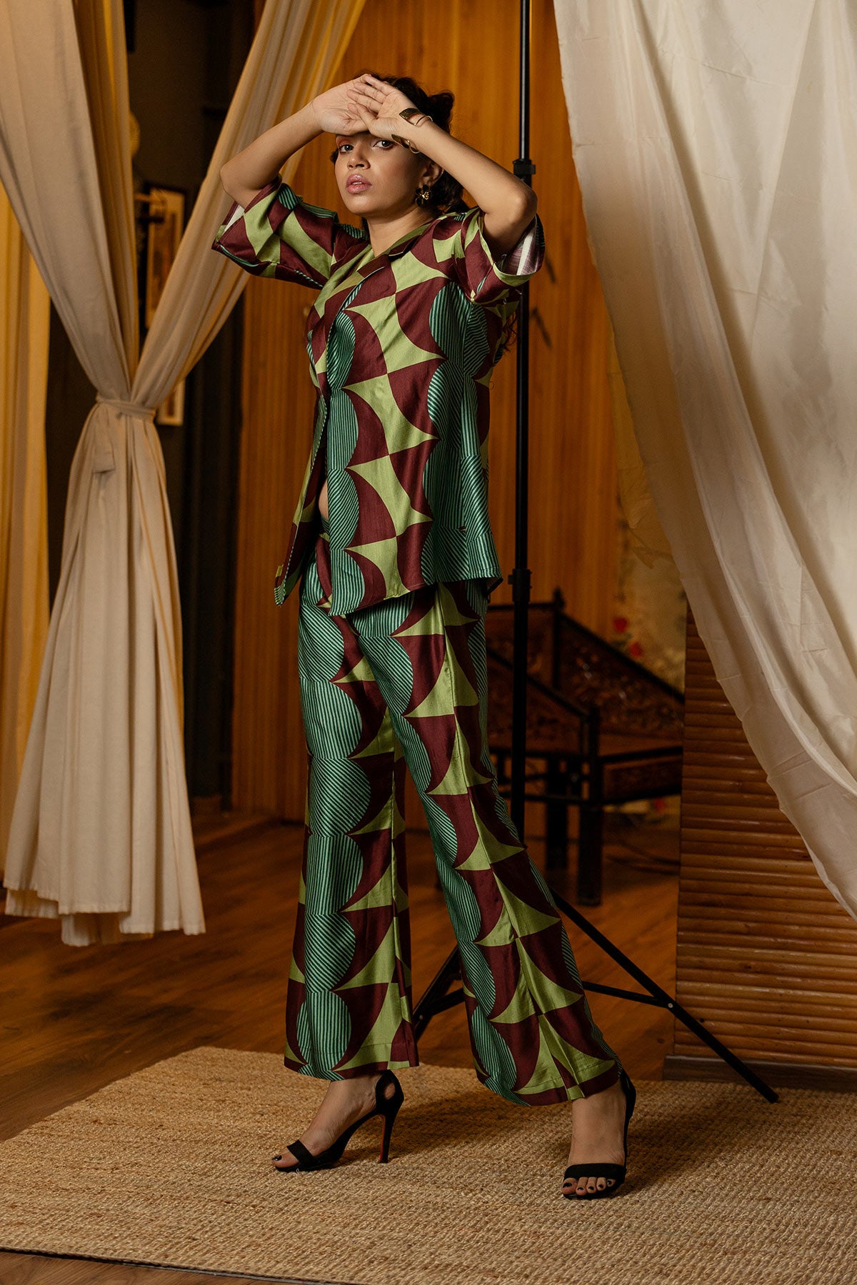 
                  
                    Dark green Geometric Pant Suit
                  
                