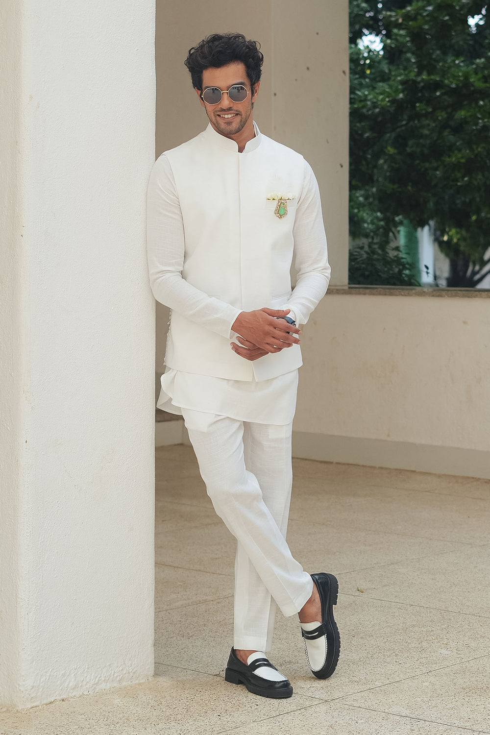 White Linen Crystal Bandi Set