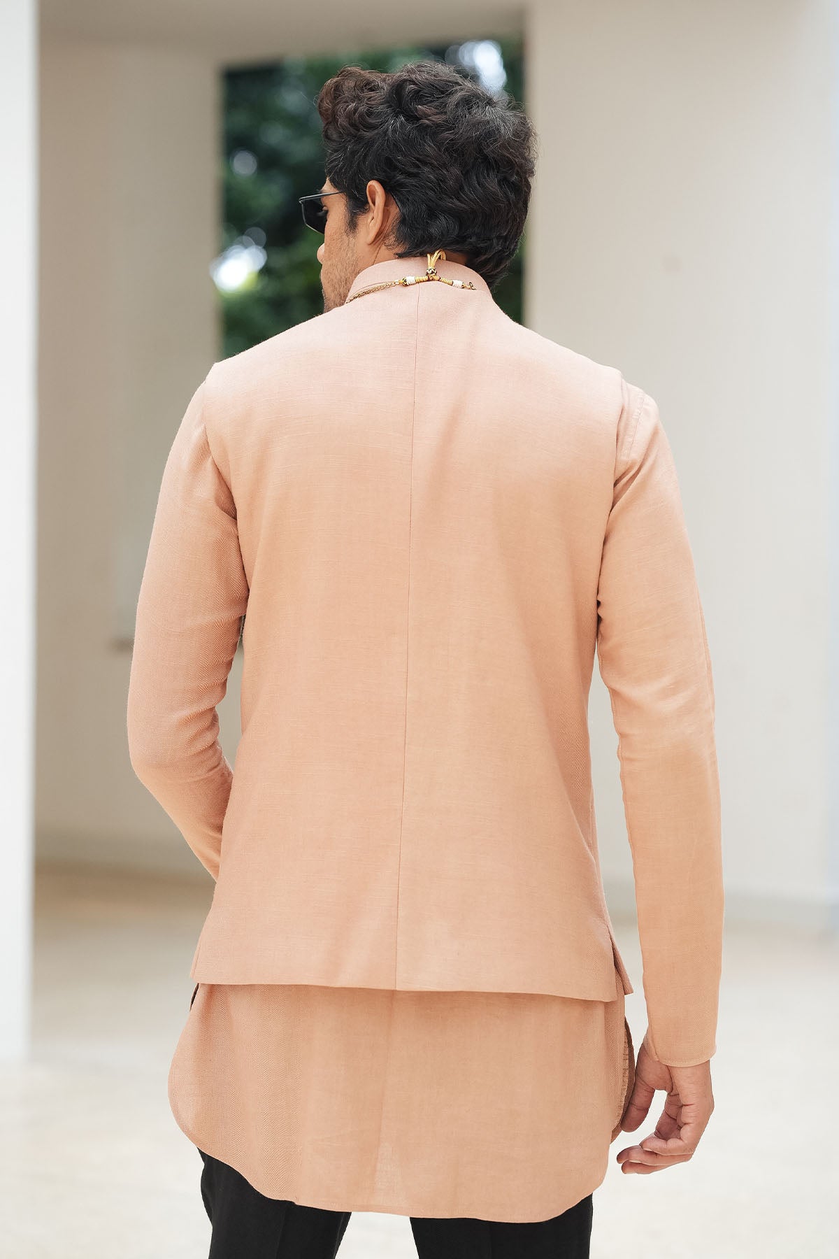 
                  
                    Nude Linen Bandi Set
                  
                