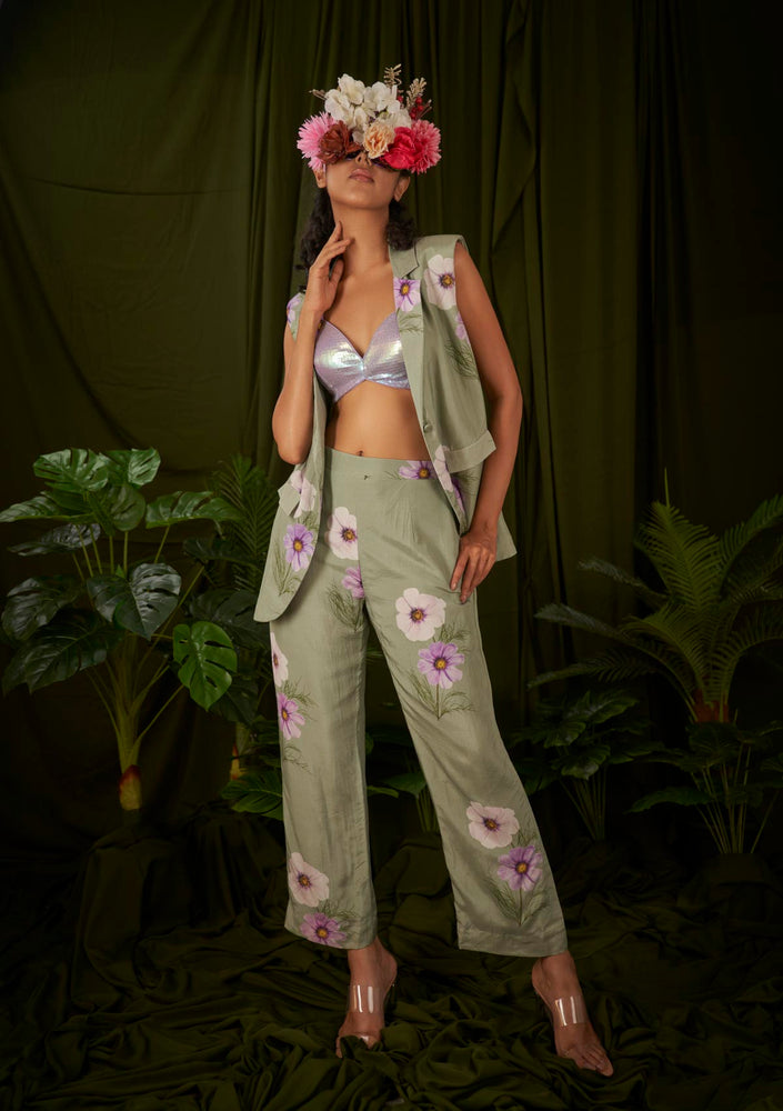 
                  
                    Daisy flower Printed Sleeveless Pant Suit
                  
                
