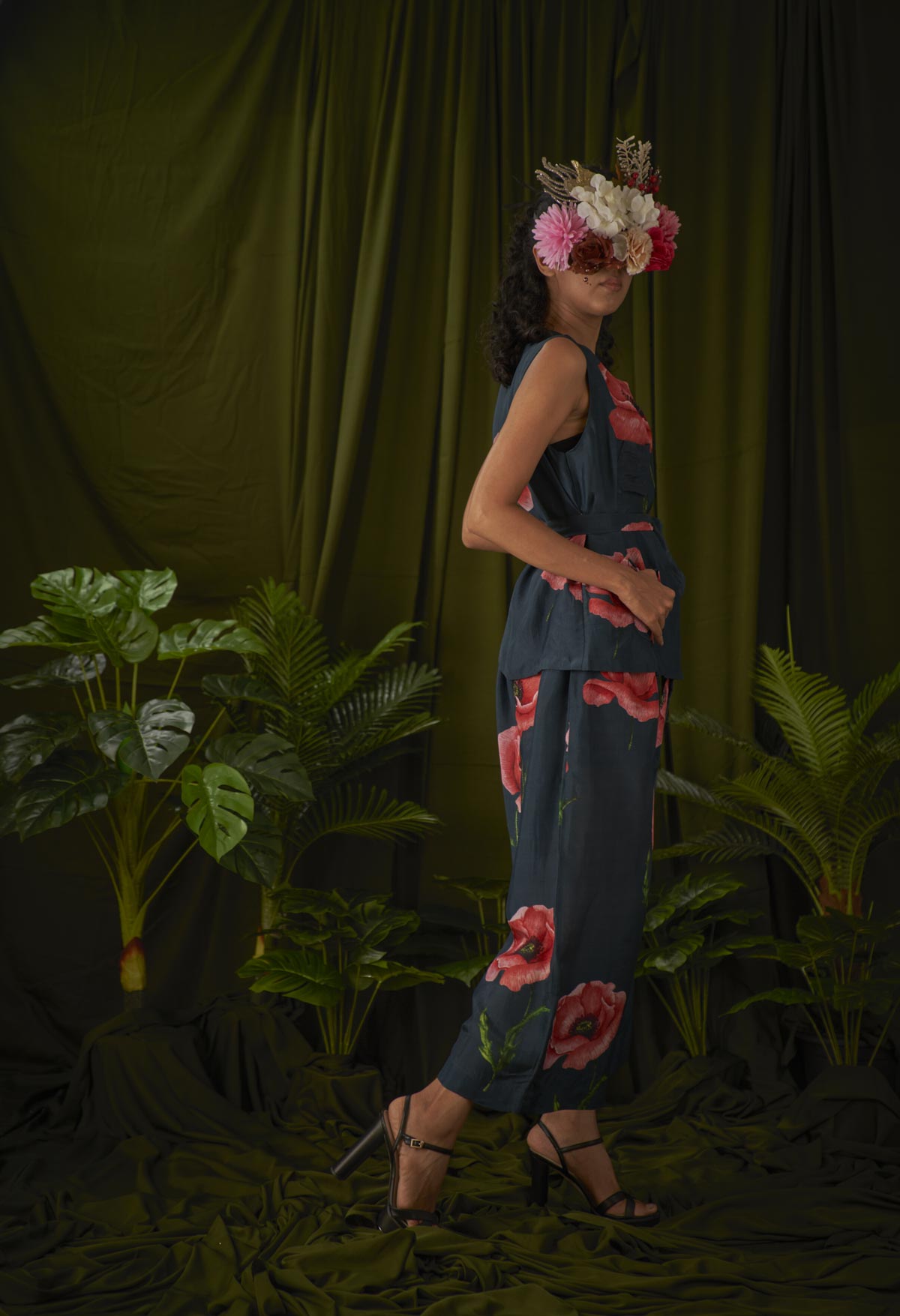 
                  
                    Windflower relaxed pants
                  
                
