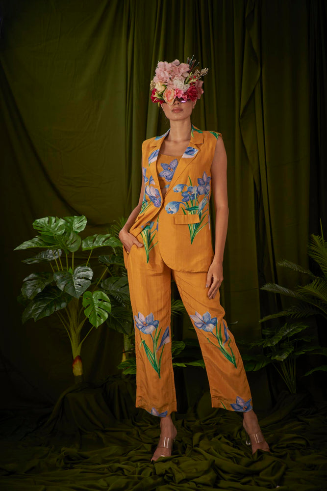 
                  
                    Wildsaffron Printed Sleeveless Pant Suit
                  
                