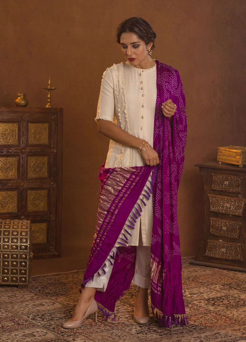 Gather detailed tunic styled with straight pants and bandhani dupatta